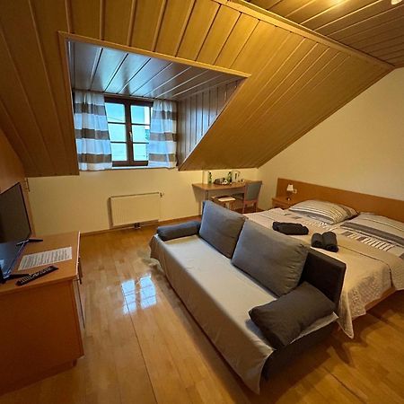 Havanna Pension Sankt Poelten Extérieur photo