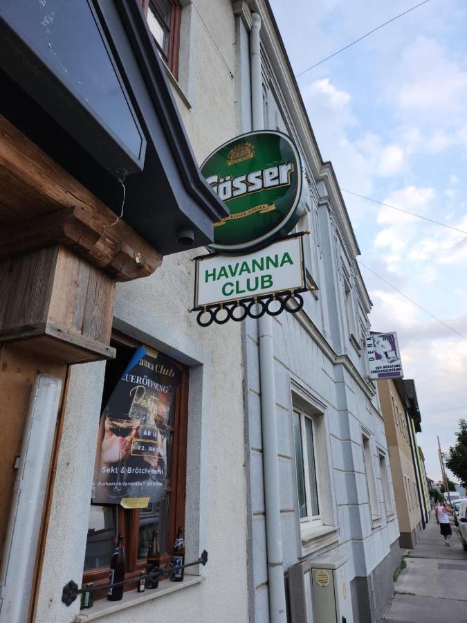 Havanna Pension Sankt Poelten Extérieur photo